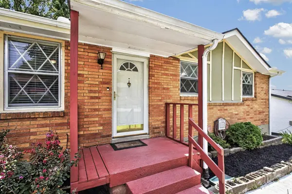 261 Eisenhower Dr, Nashville, TN 37211
