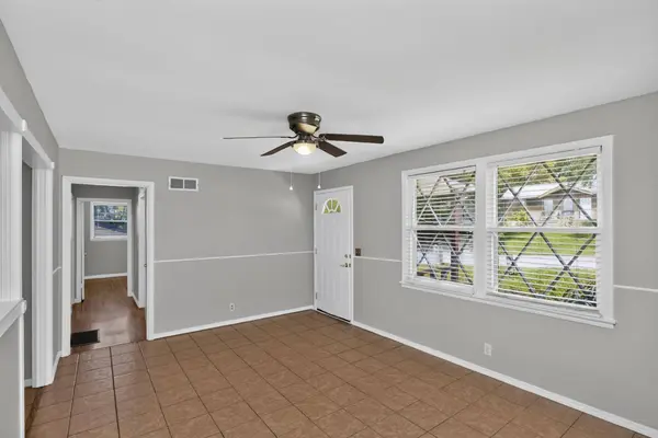 261 Eisenhower Dr, Nashville, TN 37211