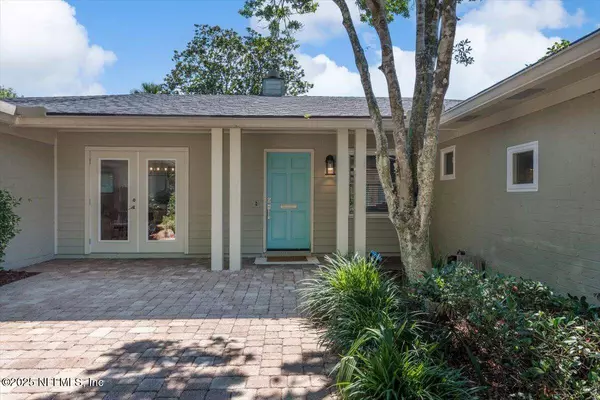 1659 SEA OATS DR, Atlantic Beach, FL 32233