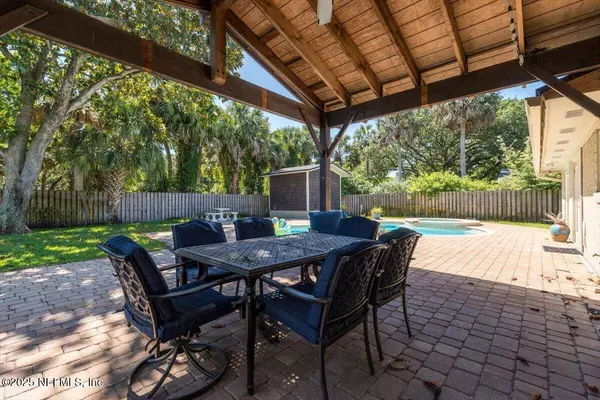 1659 SEA OATS DR, Atlantic Beach, FL 32233