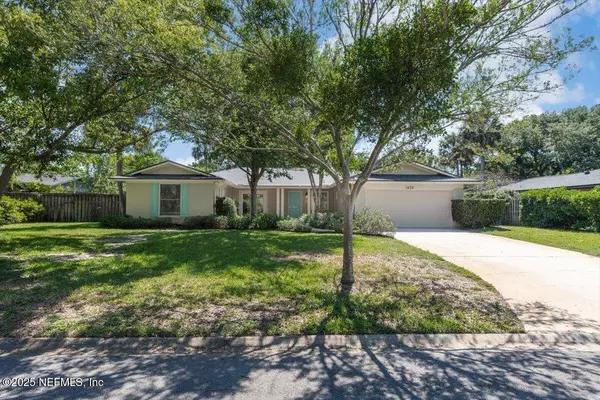 1659 SEA OATS DR, Atlantic Beach, FL 32233