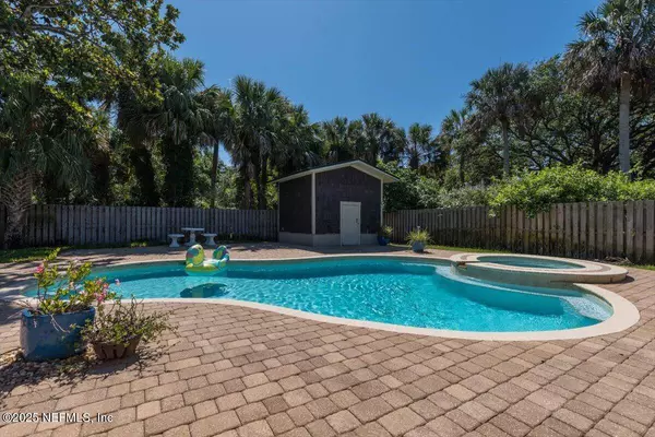 1659 SEA OATS DR, Atlantic Beach, FL 32233