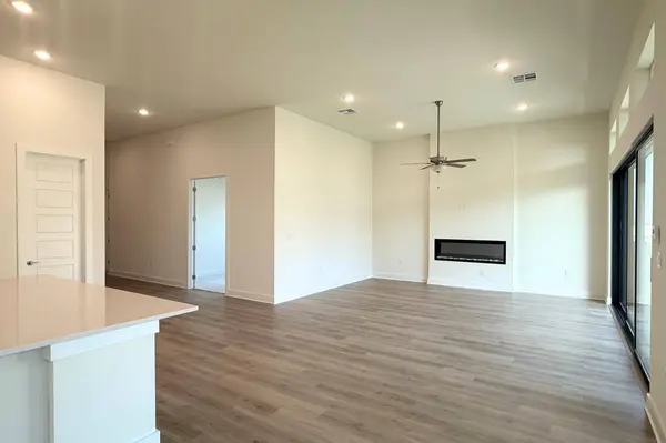 17313 Silverman DR, Pflugerville, TX 78660
