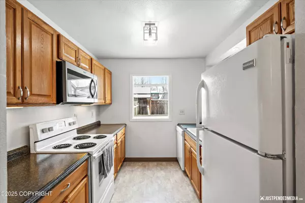 10113 Goose Berry PL, Anchorage, AK 99515