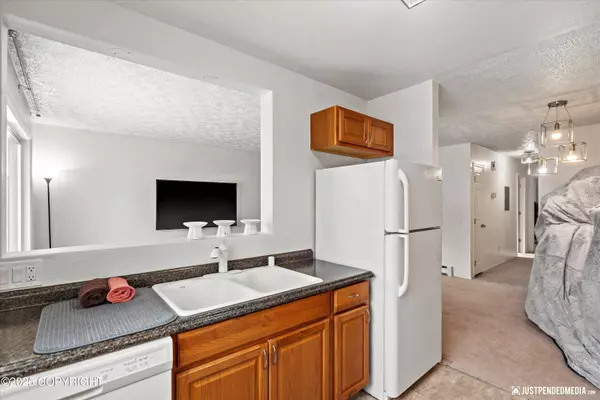 10113 Goose Berry PL, Anchorage, AK 99515