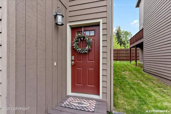 12621 Bona Kim LOOP #4, Anchorage, AK 99515