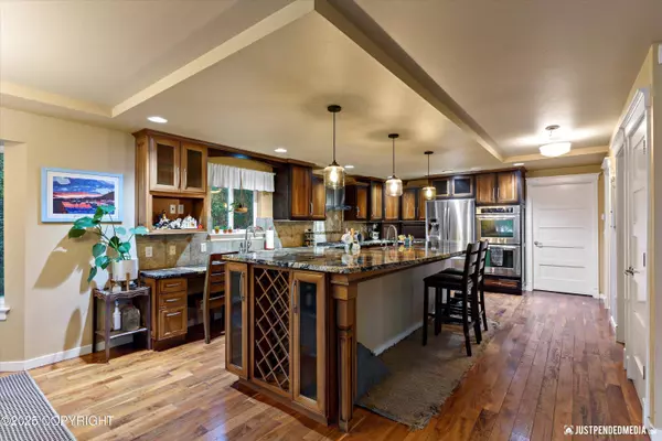 530 S Craig CIR, Wasilla, AK 99654