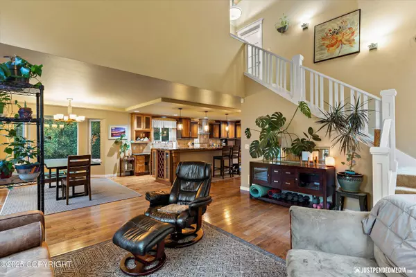 530 S Craig CIR, Wasilla, AK 99654