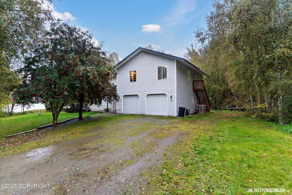 530 S Craig CIR, Wasilla, AK 99654