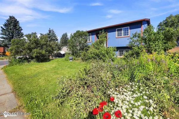 6601 Eileen CIR, Anchorage, AK 99507