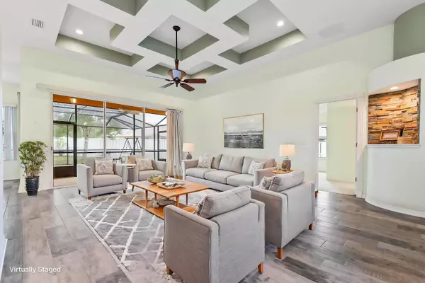 4 Eastgate Ln, Palm Coast, FL 32164