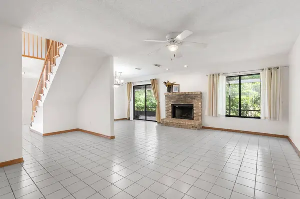 29 Sunrise Villas Ln, Palm Coast, FL 32137