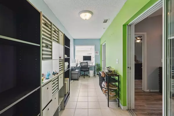 12 RENSHAW DR, Palm Coast, FL 32164