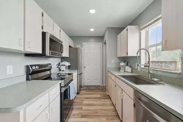 12 RENSHAW DR, Palm Coast, FL 32164