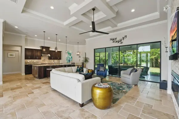 8 Blue Oak Ln, Palm Coast, FL 32137