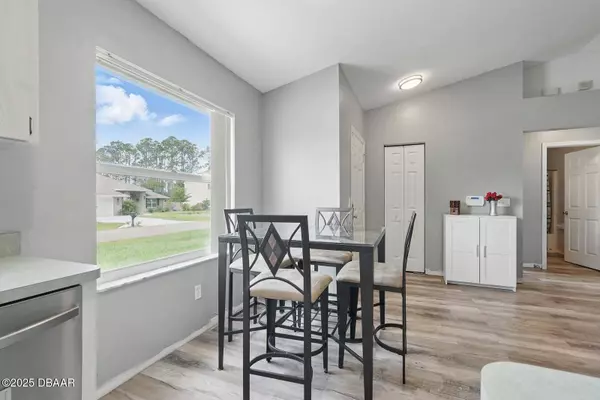 12 Renshaw DR, Palm Coast, FL 32164