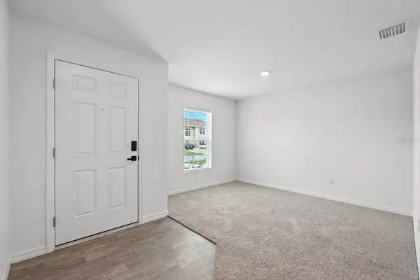 17 ROXBURY LN, Palm Coast, FL 32164