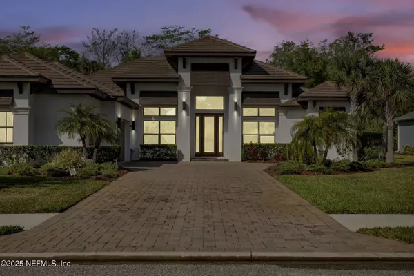 8 BLUE OAK LN, Palm Coast, FL 32137