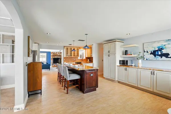 142 AVALON AVE, Flagler Beach, FL 32136