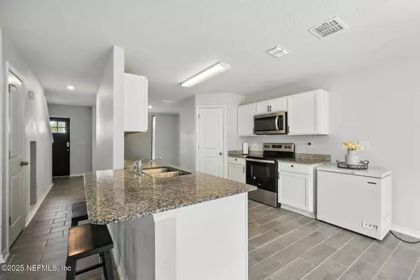 31 PACIFIC DR, Palm Coast, FL 32164