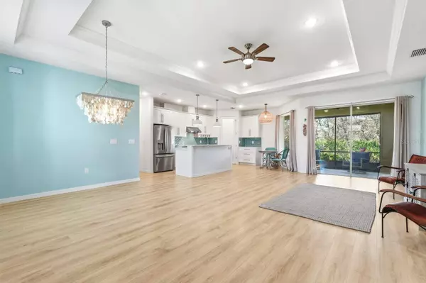 14 DOGWOOD TER, Palm Coast, FL 32137