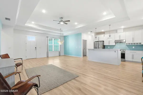 14 Dogwood TER, Palm Coast, FL 32137