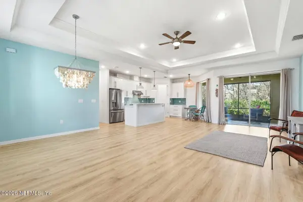 14 DOGWOOD TER, Palm Coast, FL 32137