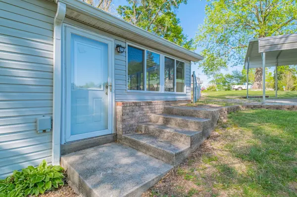 400 Fairview St, Estill Springs, TN 37330