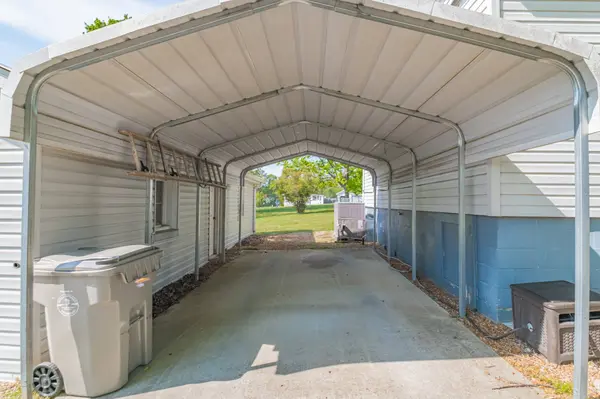 400 Fairview St, Estill Springs, TN 37330