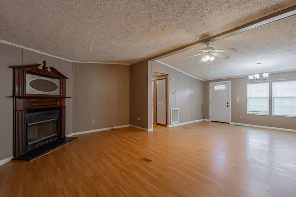 301 Shasteen St, Estill Springs, TN 37330