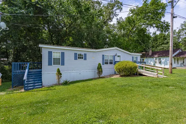 301 Shasteen St, Estill Springs, TN 37330