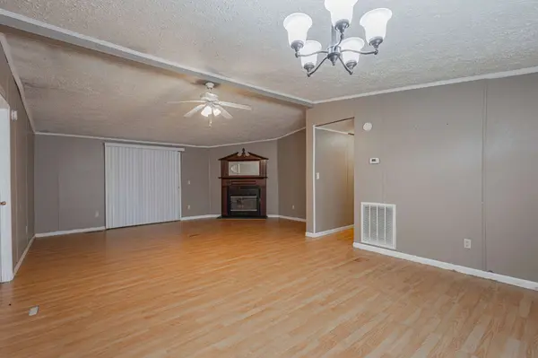 301 Shasteen St, Estill Springs, TN 37330