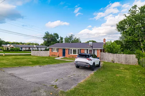 404 Mullican St, Mcminnville, TN 37110