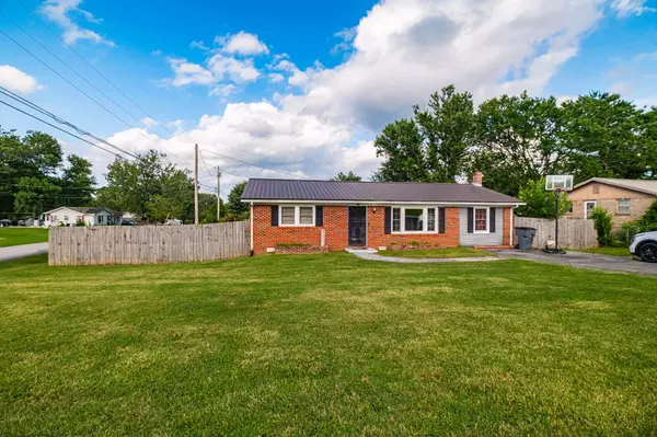 404 Mullican St, Mcminnville, TN 37110