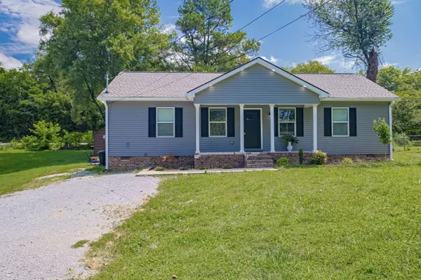 328 Spring St, Wartrace, TN 37183