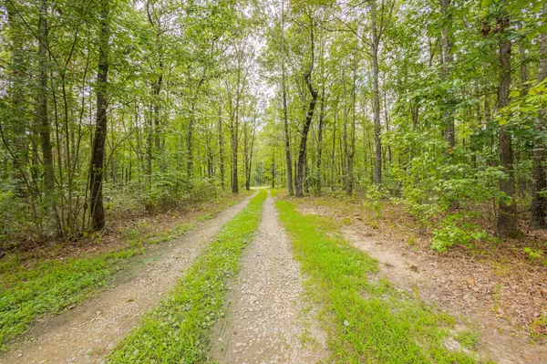 976 Espy Rd, Manchester, TN 37355