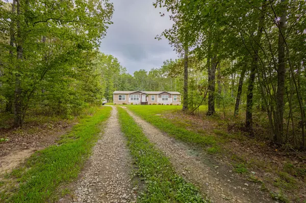 976 Espy Rd, Manchester, TN 37355