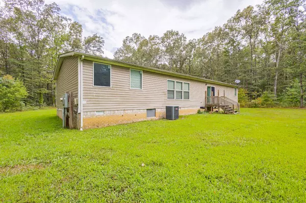 976 Espy Rd, Manchester, TN 37355