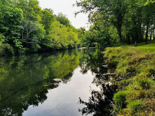 100 Nancy Ln, Mcminnville, TN 37110