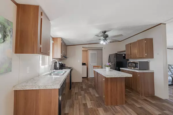 8203 Holmes Creek Rd, Smithville, TN 37166