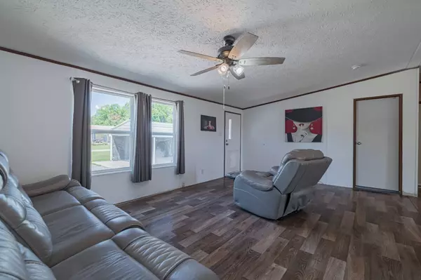 8203 Holmes Creek Rd, Smithville, TN 37166