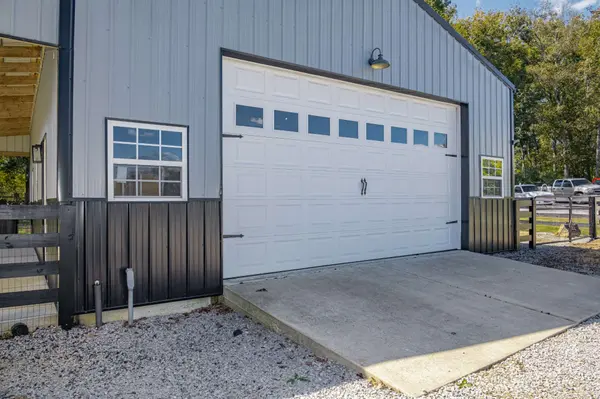 4781 Brookhollow Rd, Chapel Hill, TN 37034