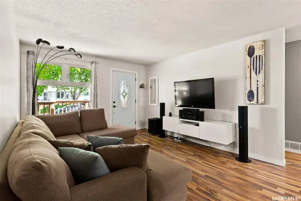 27 Price CRESCENT, Regina, SK S4R 6R7