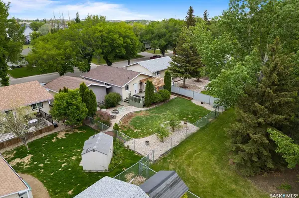 27 Price CRESCENT, Regina, SK S4R 6R7
