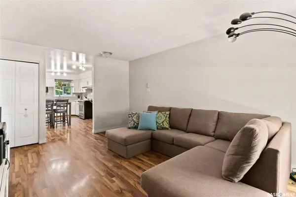 27 Price CRESCENT, Regina, SK S4R 6R7