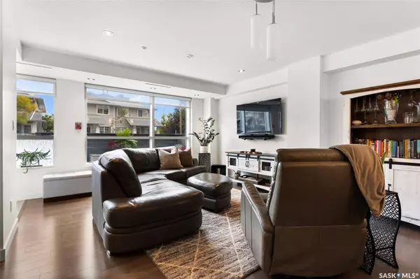 2300 Broadway STREET #103, Regina, SK S4P 1Y8