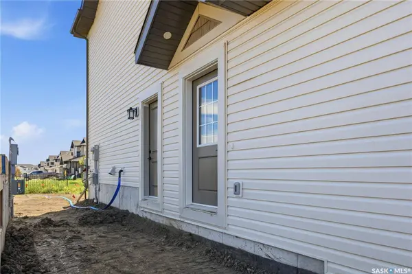 1749 Mustard STREET, Regina, SK S4Y 0G1