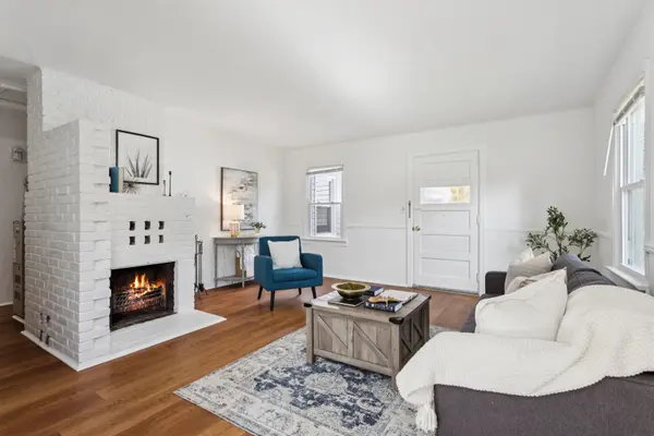 8227 Andrew Ln, Norfolk, VA 23505-1611