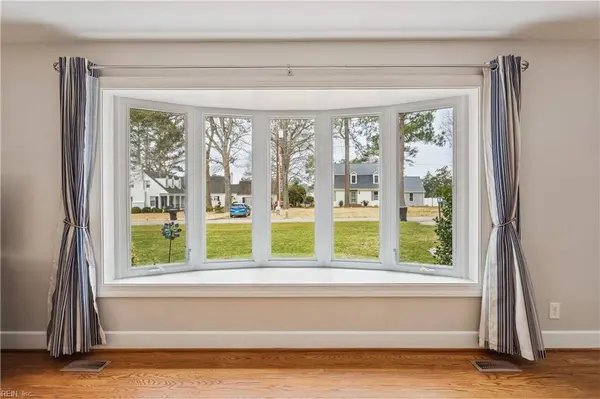 2417 Sterling Point DR, Portsmouth, VA 23703