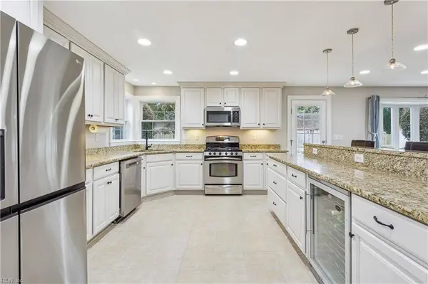 2417 Sterling Point DR, Portsmouth, VA 23703